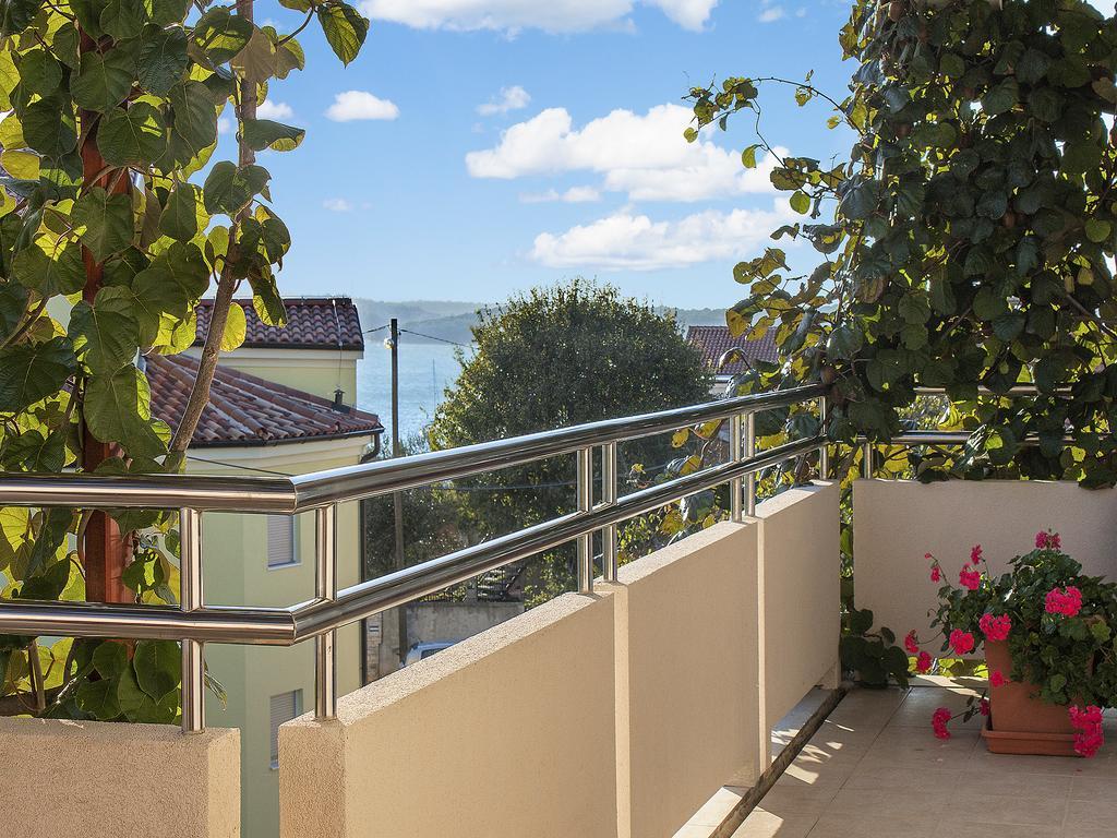 Apartments Ceja Near Sea Medulin Room photo
