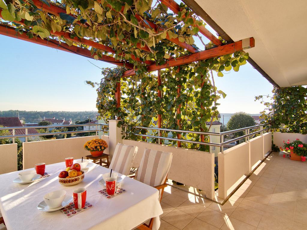 Apartments Ceja Near Sea Medulin Room photo